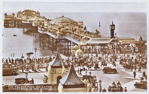 Postcard depicting the Palace Pier at Brighton (after a coloured photo) by English School