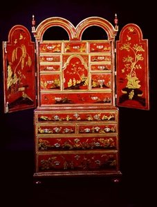 Queen Anne Double Domed Cabinet on Chest with Doors Open