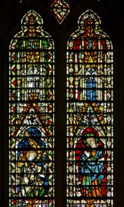 Window Ww depicting the Annunciation by English School