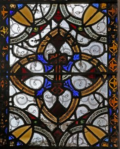 Window n4 depicting grisaille & St Peter emblem by English School