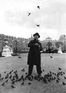 A bird charmer, Paris