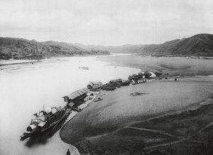 Kuei Kiang, Kuangsi, Kuei River, Boats Alongside the Banks