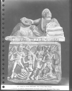 Orestes killing Clytemnestra and Pylades killing Egisthe, Cinerary Urn