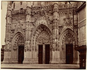 Abbeville, Saint-Vulfran by Eugène Atget