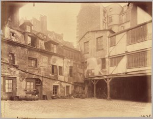 Auberge du Cheval Blanc, 5 rue Mazet by Eugène Atget