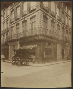 54 Rue Saint-Honoré and 1 Rue des Prouvaires, (1st arr.)
