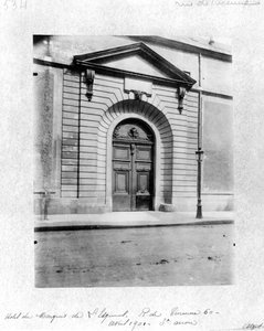 Hotel du Grand Veneur in Paris, 60 rue de Turenne, 1901 by Eugène Atget