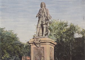 Statue of Mahe Labourdonnais, Government Square