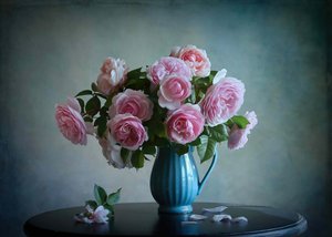 Soft Pink Rose Bouquet by Fangping Zhou