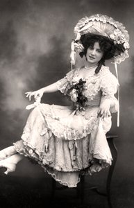 Fanny Dango, singer and dancer