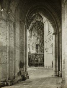 Ely Cathedral: Octagon from South Aisle