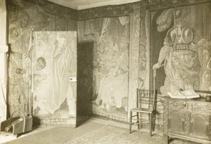 Kelmscott Manor: In the Tapestry Room