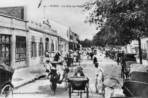 The saleroom at Hanoi, c.1920