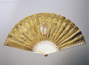 Evening hand fan with stylized floral motifs in silk with sequins, inlay bone ribs