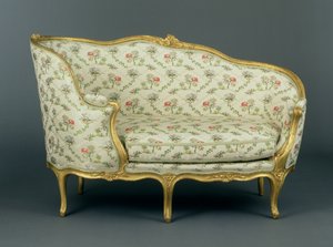 Louis XV Carved Giltwood Veilleuse