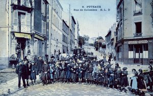 Schoolchildren at Puteaux, c.1900-10