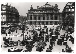 Traffic in front of the Paris Opera House, 1890-99