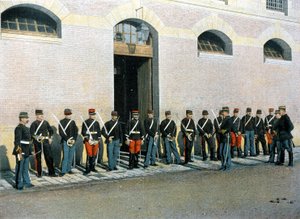 Walking classes: the newly admitted Republican guards are non-commissioned officers; they resume their classes on foot under the direction of a lieutenant - in Album militaire - Legion de la Garde by French School