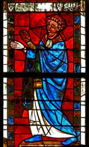Window w8 depicting a donor
