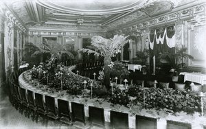 Metropolitan Club Interior by G.P. Hall und Sohn
