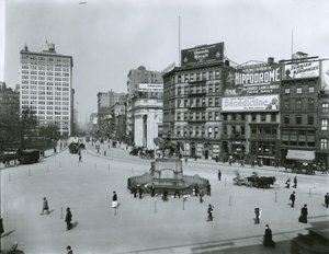 Union Square and Fourth Avenue, New York City by G.P. Hall und Sohn