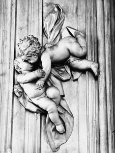 Putti kissing by Giacomo Serpotta