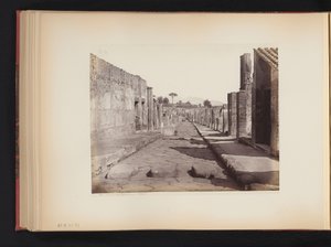 View of the Strada della Abbondanza in Pompeii, Italy