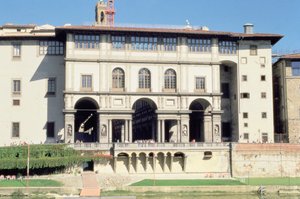 Facade of the Uffizi Gallery on the Arno by Giorgio Vasari