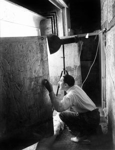 Discovery of the Tomb of Pharaoh Tutankhamun in the Valley of the Kings (Egypt): Howard Carter Looking Through the Doors of the Second Shrine, January 4