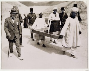 Removal of the gilt shrine from the Tomb of Tutankhamun, Valley of the Kings