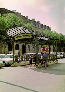 View of the Entrance to the Hotel de Ville Metropolitain, 1899-1904