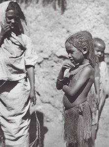 Africa: Children in Omdurman by Hugo Adolf Bernatzik