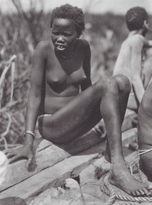 Africa: Nuer girl on the Bahr el Zeraf by Hugo Adolf Bernatzik