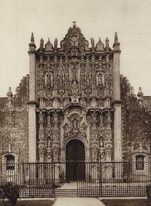 Mexico: Mexico City, Entrance to the sanctuary from the eastern part of the cathedral by Hugo Brehme