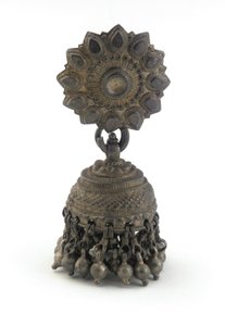 Earring (jhumka)