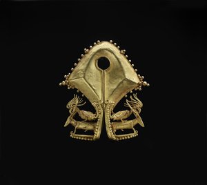 Mamuli, pendant with cockatoos riding deer by Indonesian School