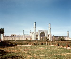 The Masjid-i Jami or Friday Mosque, founded in 1200, rebuilt in 1498