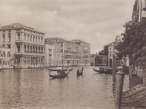 Grand Canal and Browning Palace