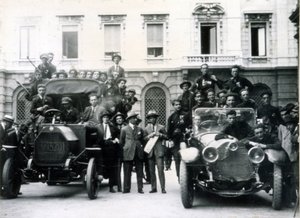 Milan, 3 and 4 August 1922. The reaction of the fascists to the strike. Action teams at Scala Square by Italian Photographer