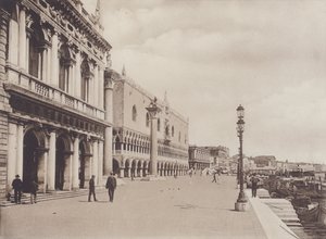 Molo, from the Royal Garden