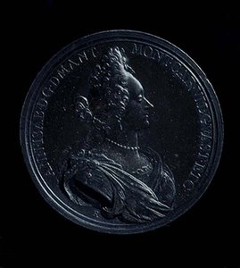 Obverse of a portrait medal of Anna Isabella of Mantua, minted 1698