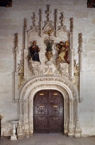 Annunciation, portal of the Sacristy