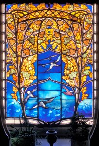 Nancy, Art Nouveau, Hotel Bergeret, Stained glass window roses & seagulls