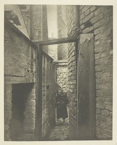 Close No. 11 Bridgegate by James Craig Annan