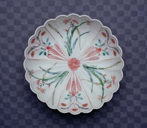Arita Chrysanthemum Shaped Bowl, late 17th century