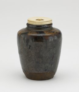 Tea caddy, katatsuki type, Seto, Edo period