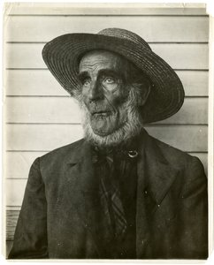 Old man in straw hat, c.1905-40 by Jessie Tarbox Beals