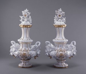 Pair of Vases from the Swan Service by Johann Joachim Kändler