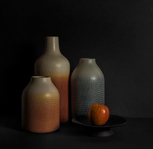 Earthy Vases Apple