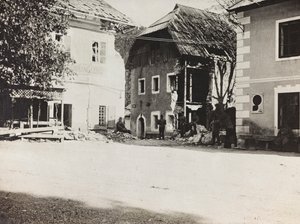 Album "My World War - Memories of the South-Western Front in Carinthia, Italy, Trentino-Alto Adige 31/03/1915-12/11/1918 - Josef Zohles Wien": Square with Rubble by Josef Zohles